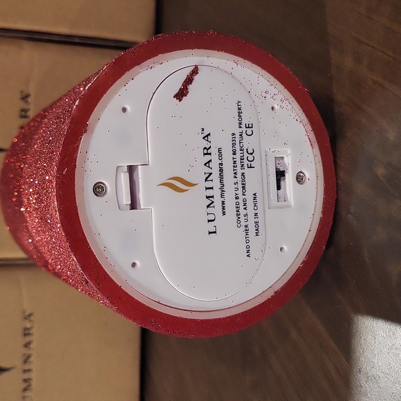 Red Glittered Luminara Candle - Picture 5 of 5